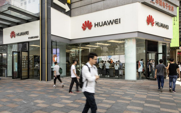 Huawei chi bộn tiền thưởng và tăng gấp đôi lương cho toàn bộ nhân viên Ảnh 2