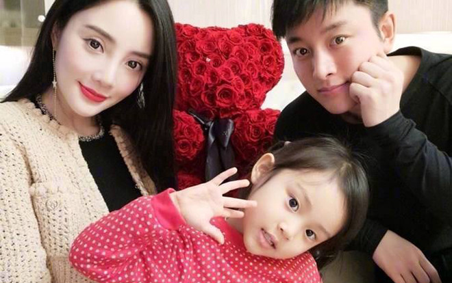 Giả Nãi Lượng - Lý Tiểu Lộ chính thức tuyên bố ly hôn, cả hai sẽ cùng nuôi dưỡng con gái Ảnh 2