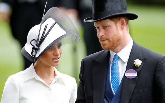 Sau khi kết hôn với Meghan, đây là lần thứ 2 trong năm Hoàng tử Harry không nghỉ lễ cùng gia đình Hoàng gia Ảnh 2