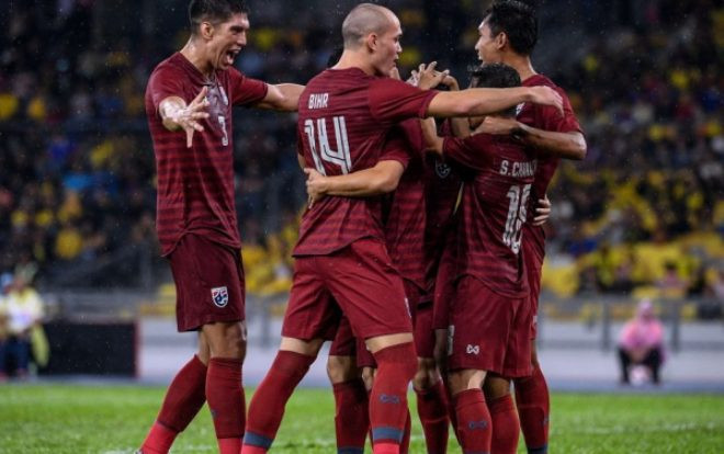 Sự bị lộ bài, ĐT Thái Lan thuê riêng sân tập ở Việt Nam Ảnh 2