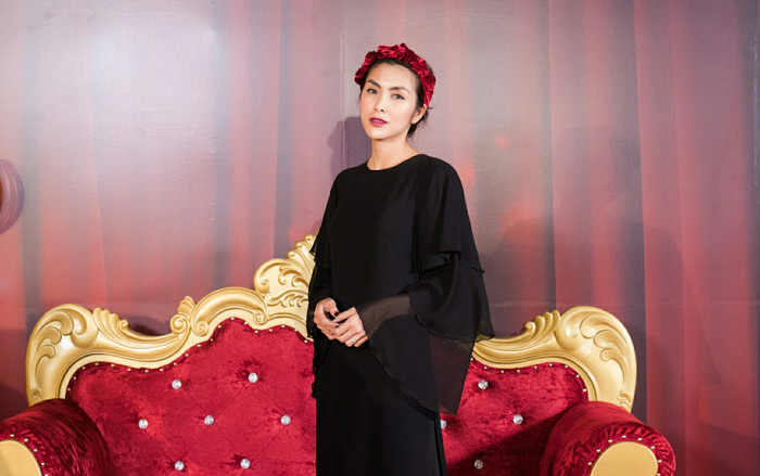 Mấy ai được như Hà Tăng, diện cây đen kín bưng, xuất hiện chớp nhoáng mà vẫn chiếm trọn spotlight Ảnh 2