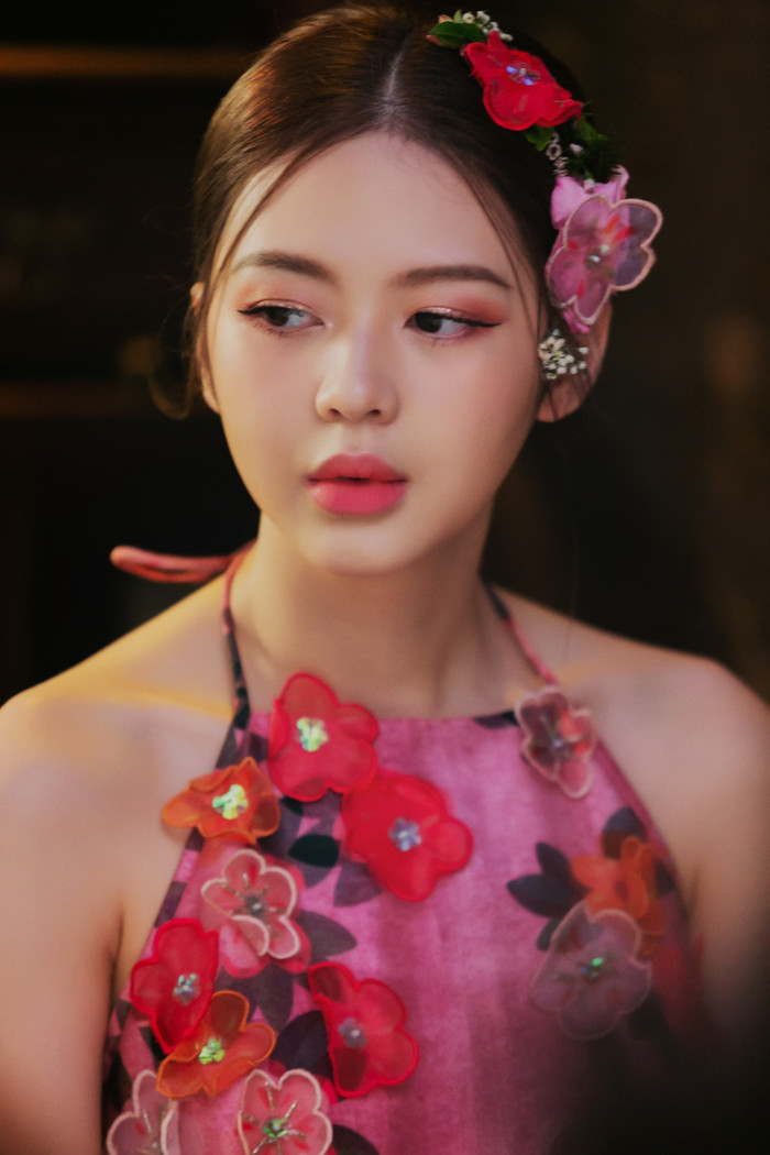 Hậu công khai tình cảm với Trịnh Thăng Bình, Liz Kim Cương khoe nhan sắc quyến rũ trong MV đầu tay