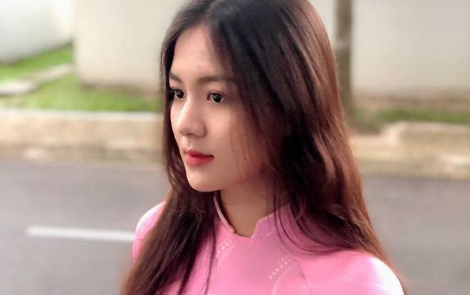 Xốn xang với loạt ảnh cực xinh của nữ sinh ĐH Tôn Đức Thắng: 'Điều gì không thích, lại rất muốn bản thân mình phải vượt qua' Ảnh 2
