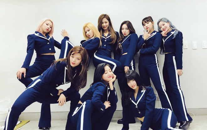 Niềm vui nhân đôi của Twice: Album mới thống trị BXH Nhật, 'Feel Special' quay trở lại top tìm kiếm Melon Ảnh 2