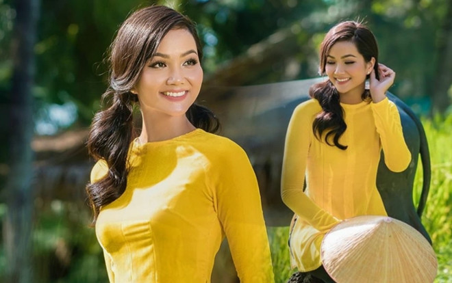 Khoe ảnh mặc áo bà ba vàng chóe một góc trời, H'Hen Niê 'ủ mưu' lấn sân hát nhạc dân ca? Ảnh 2