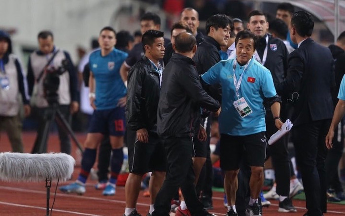 Trợ lý HLV Park chê trợ lý HLV Thái Lan bày trò lố lăng Ảnh 2