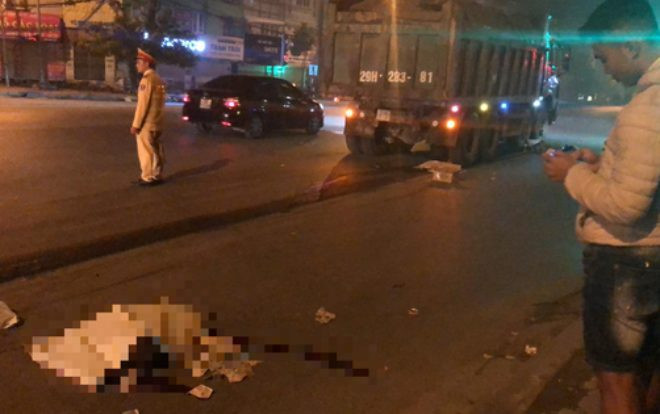 Hai vợ chồng bị xe tải ‘hổ vồ’ cán tử vong thương tâm trong đêm Ảnh 2