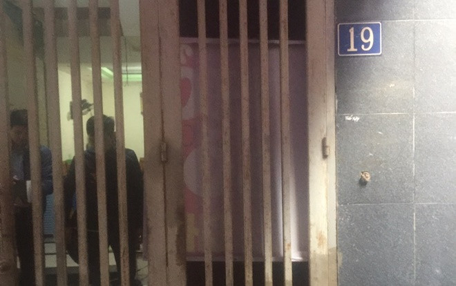 Phát hiện người phụ nữ tử vong trong tư thế treo cổ ngoài hành lang Ảnh 2