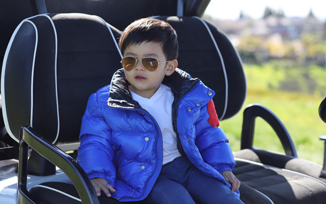 Đẳng cấp như con trai nhà Đan Trường: Hai tuổi biết 4 thứ tiếng, có hẳn công ty riêng Ảnh 2