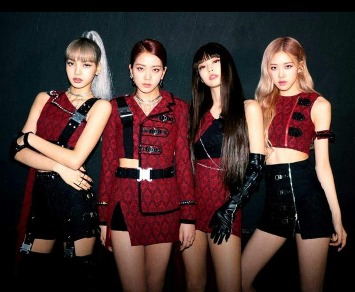 Vừa ăn mừng MV tỷ view, BLACKPINK lại đón nhận thêm thành tích mới