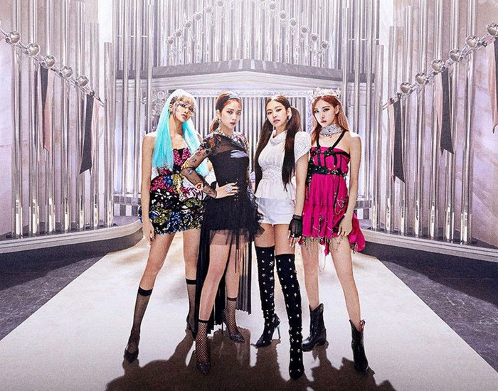 Vừa ăn mừng MV tỷ view, BLACKPINK lại đón nhận thêm thành tích mới