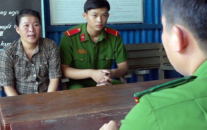 Đưa bé gái hàng xóm cho người đàn ông quen qua mạng để đổi lấy iPhone 11 Ảnh 2