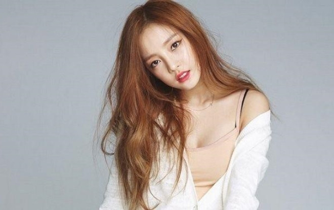 Trước khi qua đời, Goo Hara đã khiến bao trái tim xao xuyến vì style búp bê trong trẻo thơ ngây Ảnh 2