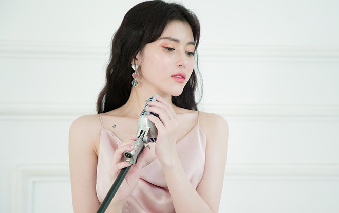 Trần Ngọc Ánh mạnh dạn làm mới bản hit I'm Still Loving You của thầy Noo Phước Thịnh Ảnh 2
