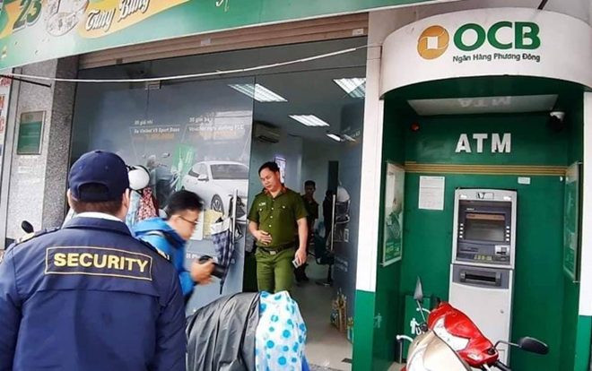 Truy tìm đối tượng đột nhập, dùng đá cạy phá trụ ATM ngân hàng Phương Đông ở Đà Nẵng trong đêm Ảnh 2