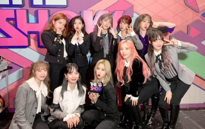 WJSN có chiến thắng đầu tiên với 'As You Wish' tại The Show Ảnh 2
