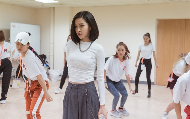 Không hề có chuyện mâu thuẫn tại AAA 2019, Bích Phương tự tin tổng duyệt với thần thái sắc lạnh Ảnh 2