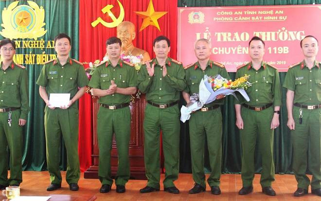 Nghệ An: Phá đường dây cá cược bóng đá gần 200 tỷ đồng qua mạng Ảnh 2