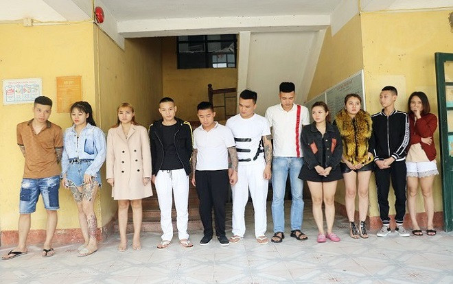 6 chân dài thác loạn tại tiệc ma tuý' cùng nhóm bạn trai trong biệt thự Ảnh 2