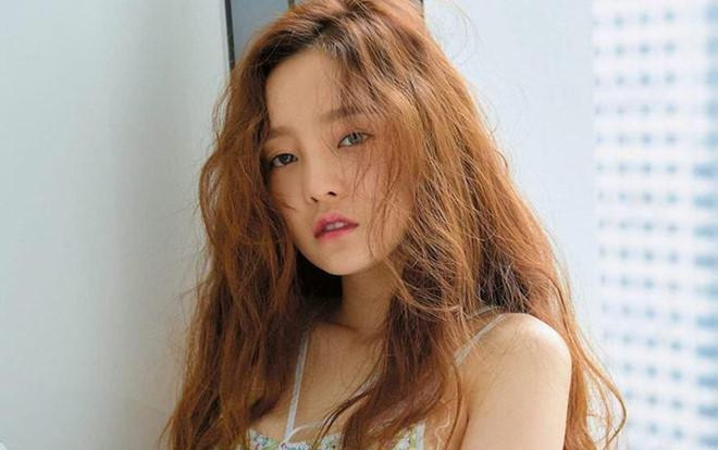 Từ cái chết của Sulli - Goo Hara cho đến nghịch lý của ngành công nghiệp giải trí Hàn Quốc! Ảnh 2
