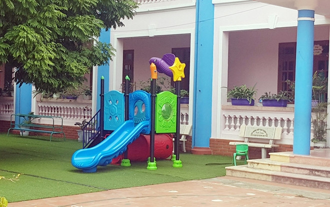 Bác sĩ kể lại phút cứu cháu bé gần 3 tuổi nghi bị kẹp đầu ở máng trượt tại trường mầm non bất thành Ảnh 2