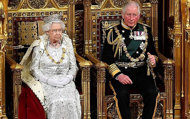 Nữ hoàng Anh có thể nhường ngôi cho Thái tử Charles trong 18 tháng tới Ảnh 2