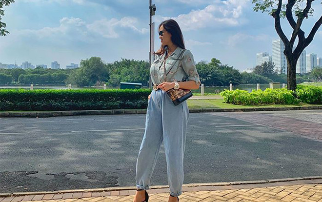 Phương Mai rạng rỡ xuống phố cùng ông xã sau 1 tuần sinh mổ Ảnh 2