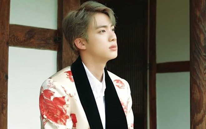 Jin trổ tài bắn rap bản hit Haru Haru của Big Bang khiến các fan cười ná thở Ảnh 2