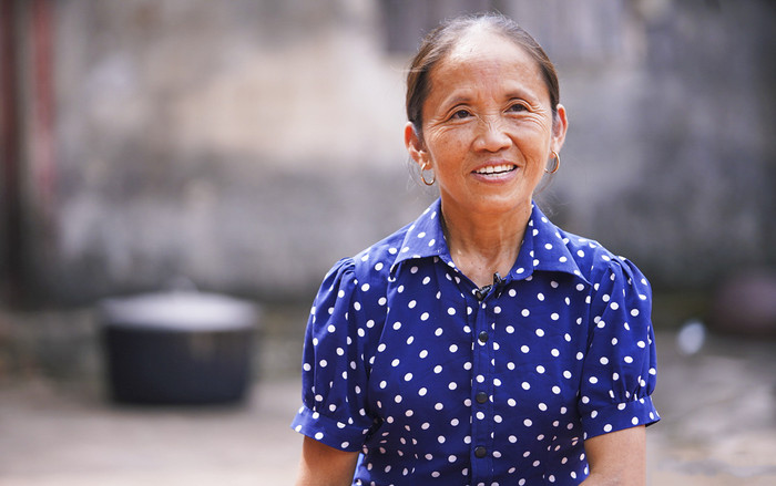 Không phải tình cờ, chiếc áo chấm bi Bà Tân mặc đều đặn trong vlog hoá ra có ý nghĩa siêu đặc biệt Ảnh 2