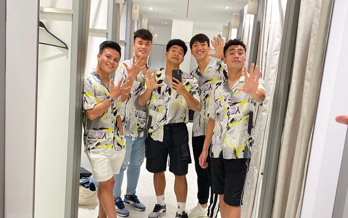 Đức Chinh cùng dàn sao U22 Việt Nam cực lầy trong ngày Black Friday Ảnh 2