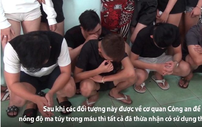 Phát hiện 21 'nam thanh nữ tú' thuê nhà nghỉ mở 'tiệc ma túy' tại Kiên Giang Ảnh 2