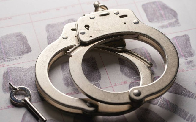 Con gái 9 tuổi bị bắt nạt, ông bố máu lạnh xông vào lớp đâm chết người bạn cùng lớp Ảnh 2