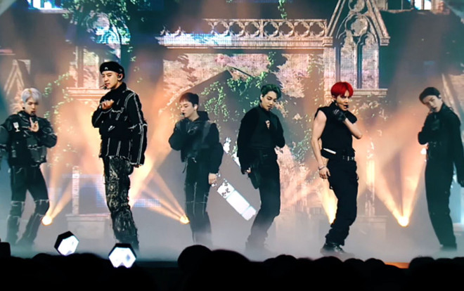 Sân khấu live hoành tráng của 'Obsession': Phiên bản EXO hay X-EXO đúng 'gu' bạn? Ảnh 2