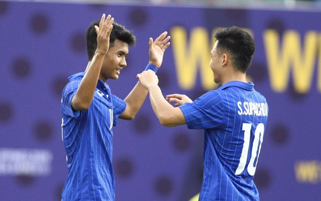Ngôi sao 17 tuổi rực sáng, U22 Thái Lan thắng Lào 2-0 đầy nghẹt thở Ảnh 2