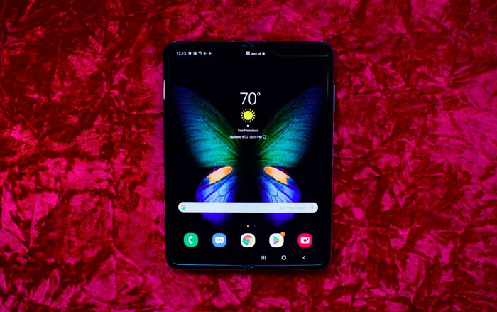 Samsung sẽ ra mắt smartphone màn hình dẻo 'giá thấp' vào năm sau Ảnh 2