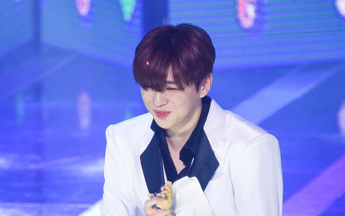 Công ty lên tiếng việc Kang Daniel trầm cảm và hủy bỏ tất cả lịch trình - show âm nhạc Ảnh 2