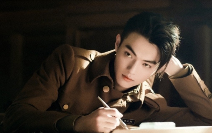 Hứa Khải trở thành nam chính trong phim truyền hình chuyển thể đam mỹ 'Kính vạn hoa chết chóc'? Ảnh 2