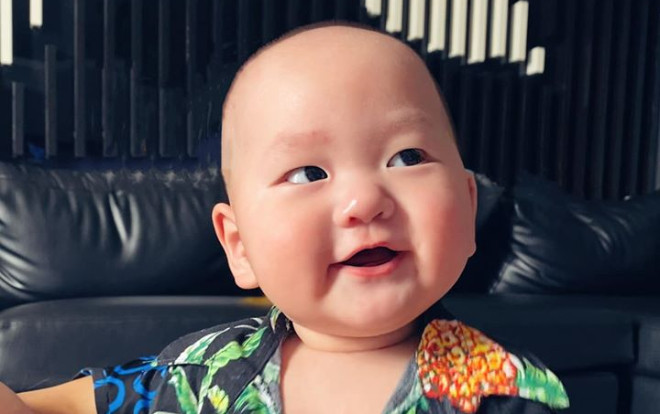 Con trai út Trà My Idol tiếp tục khiến cư dân mạng phát cuồng với gương mặt 'tếu táo' Ảnh 2