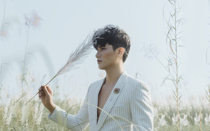 Nam vương Nguyễn Văn Tuân khoe vẻ điển trai với những thiết kế vest lịch lãm Ảnh 2