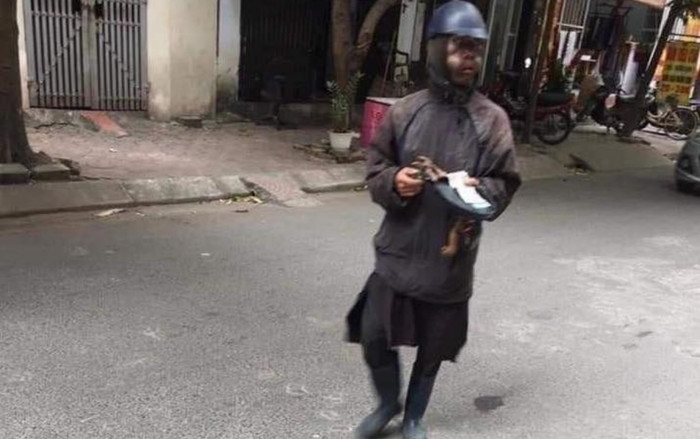 Hải Phòng cảnh báo người dân đề phòng, báo cảnh sát hình sự khi thấy 'ăn mày mặt đen' cầm đầu gà đi xin tiền Ảnh 2