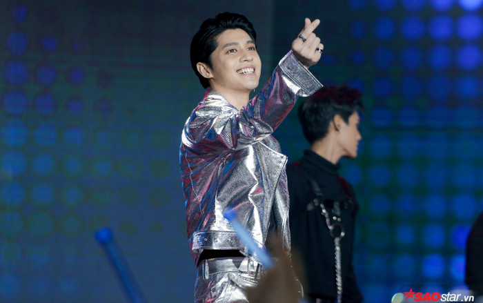 Noo Phước Thịnh bất ngờ đánh úp sản phẩm mới, debut liền tay trên sân khấu diễn live Ảnh 2