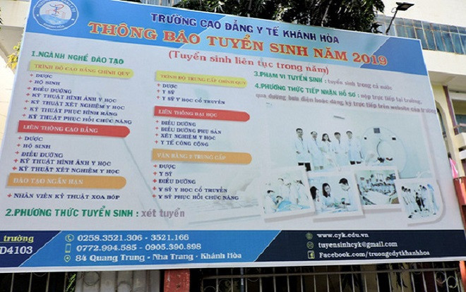 Hiệu trưởng xin thôi chức sau vụ lạm thu của sinh viên 20 tỉ Ảnh 2