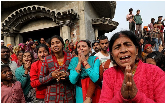 Nạn nhân cưỡng hiếp ở Ấn Độ bị thiêu sống trên đường tới tòa án Ảnh 2