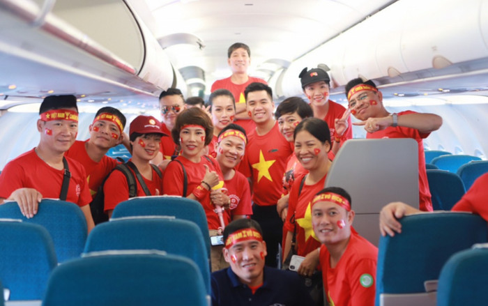 Vietnam Airlines tăng cường thêm 6 chuyến bay chở cổ động viên sang Philippines cổ vũ đội tuyển U22 Việt Nam tại chung kết  SEA Games 30 Ảnh 2