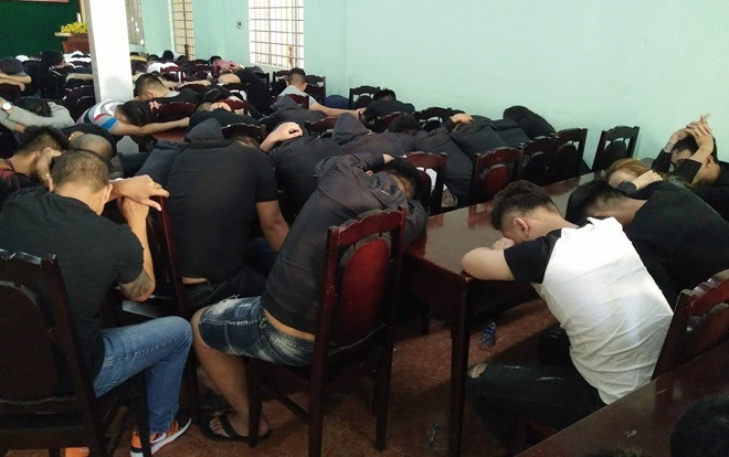 Đột kích quán bar ở Đồng Nai, phát hiện 88 đối tượng dương tính với ma túy Ảnh 2