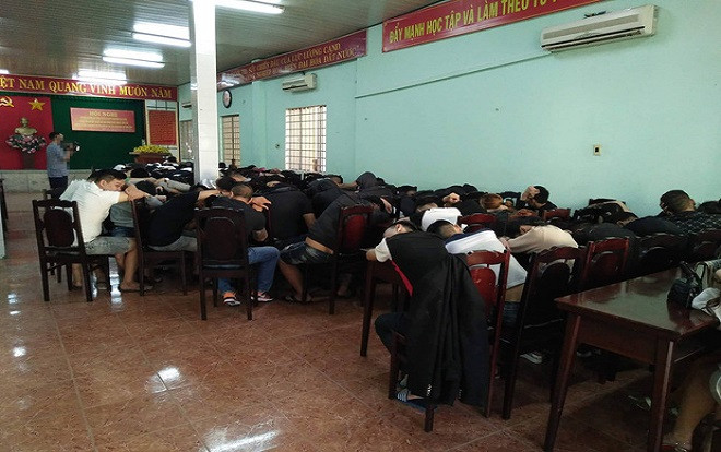 Tạm giữ gần 100 thanh niên nam nữ dương tính với ma tuý ở quán bar sau chiến thắng của U22 Việt Nam Ảnh 2