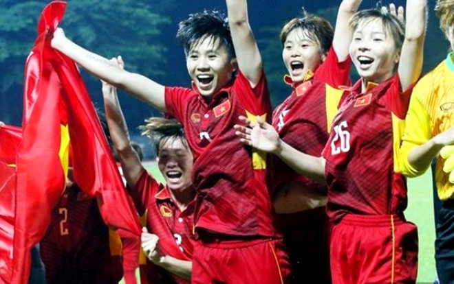 Tuyết Dung: 'Lẩu Thái cay nhưng ngon quá mọi người ơi' Ảnh 2