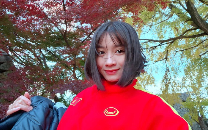 'Cười té ghế' với loạt ảnh nhan sắc cầu thủ Thái Lan và 'hoa khôi' tuyển nữ Việt Nam Ảnh 2