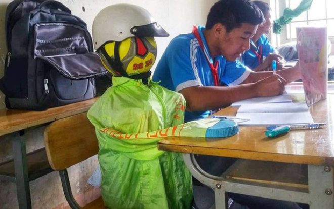 Quá buồn khi bạn thân nghỉ học, nam sinh nghĩ ra ý tưởng ‘bá đạo’ khiến cộng đồng mạng 'cười ra nước mắt' Ảnh 2