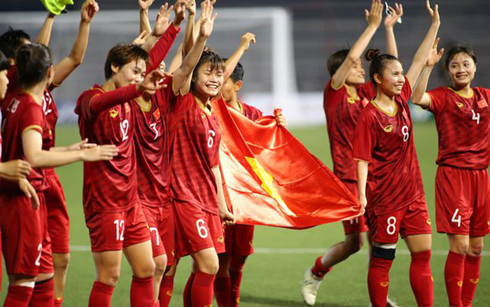 Sau chiến thắng SEA Games 30, cầu thủ nữ Việt Nam: Người mất ngủ vì vết thương, người bật khóc vì không kịp về chịu tang bà Ảnh 2